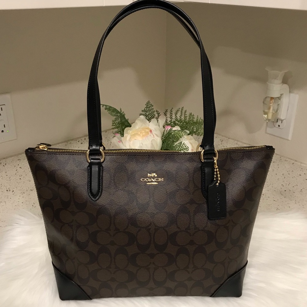COPY - Coach Signature City Zip Tote